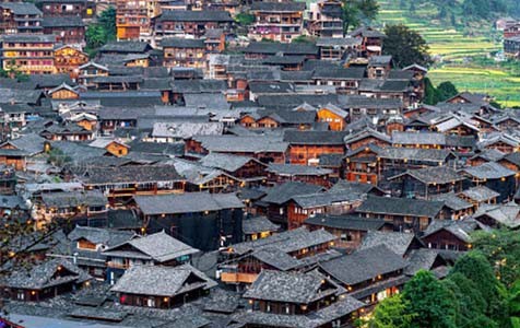 沧州6种常见的外墙仿石漆施工工艺！